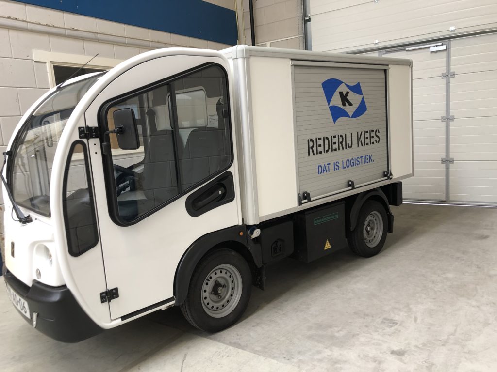 Belettering elektrische bezorgkar